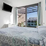 Semesterbostad Oceanfront With Pool
