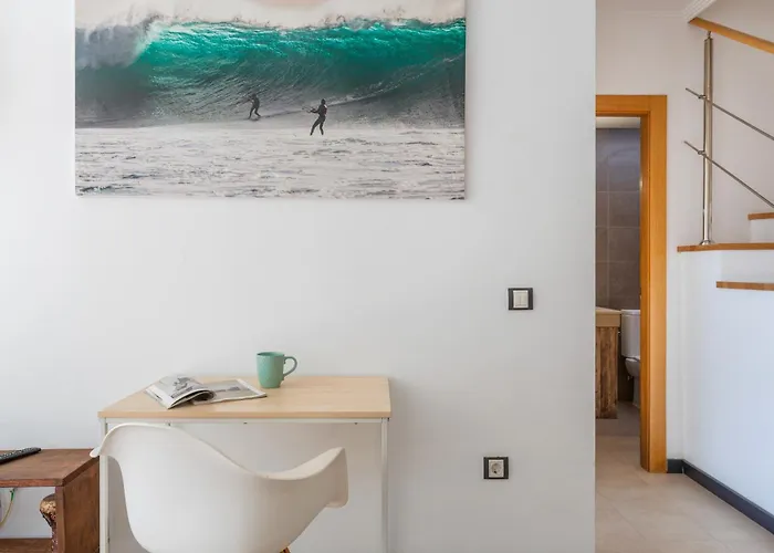 Oceanfront With Pool בית נופש *