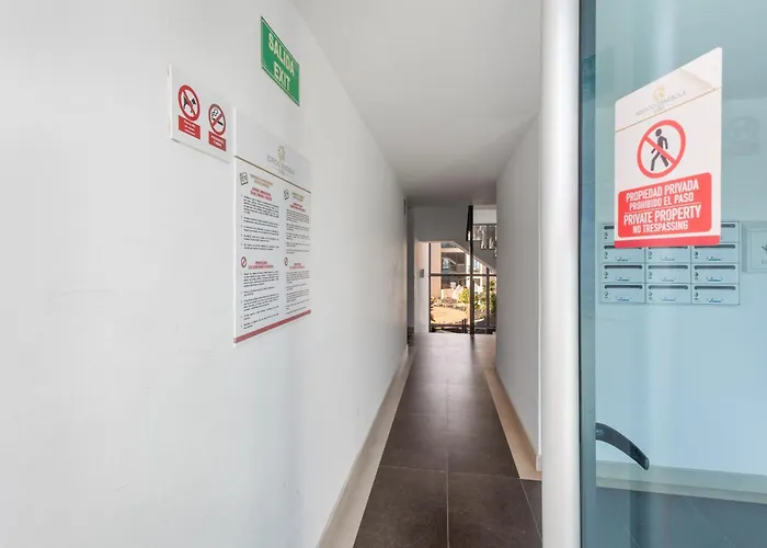 Oceanfront With Pool בית נופש *