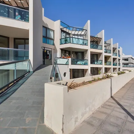 بيت للعطل Oceanfront With Pool *